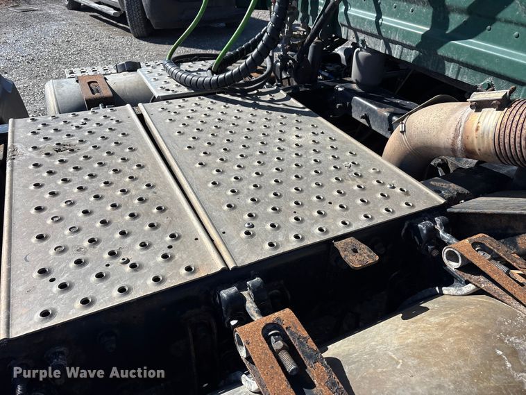 image for item FK1215 2017 Freightliner Cascadia 125 semi truck