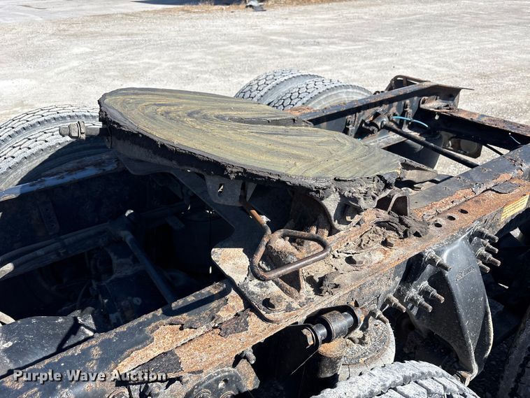 image for item FK1215 2017 Freightliner Cascadia 125 semi truck