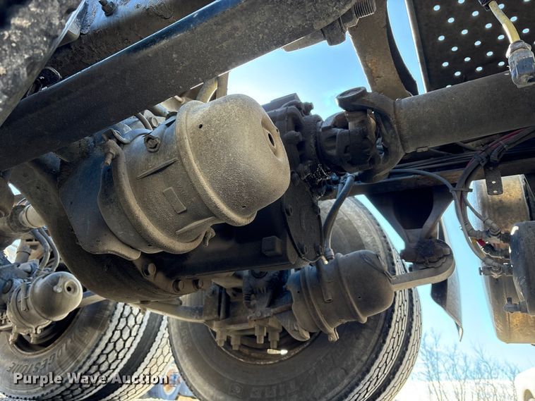 image for item FK1215 2017 Freightliner Cascadia 125 semi truck