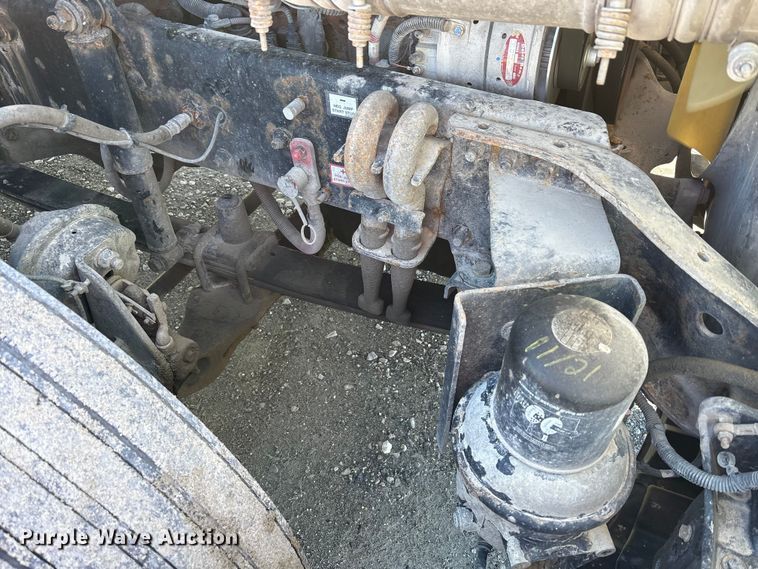 image for item FK1215 2017 Freightliner Cascadia 125 semi truck