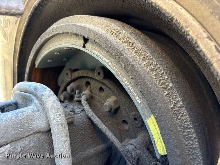 image for item FK1215 2017 Freightliner Cascadia 125 semi truck