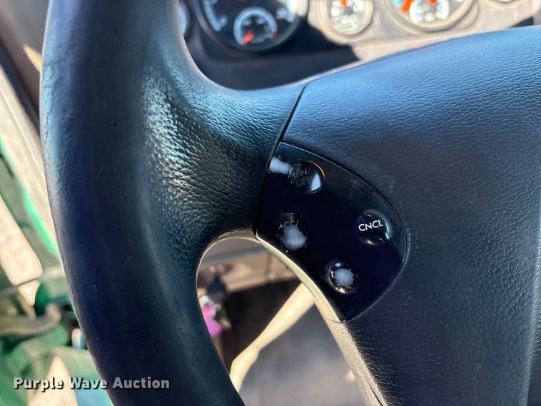 image for item FK1215 2017 Freightliner Cascadia 125 semi truck