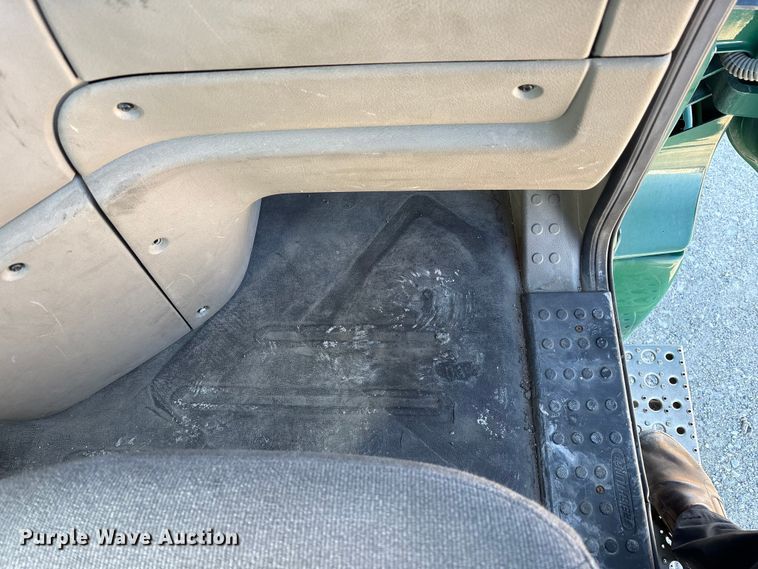 image for item FK1215 2017 Freightliner Cascadia 125 semi truck