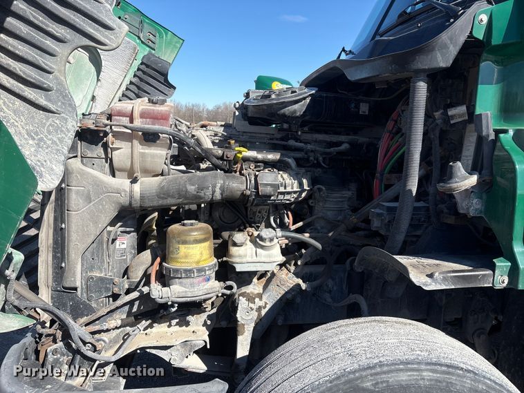 image for item FK1215 2017 Freightliner Cascadia 125 semi truck