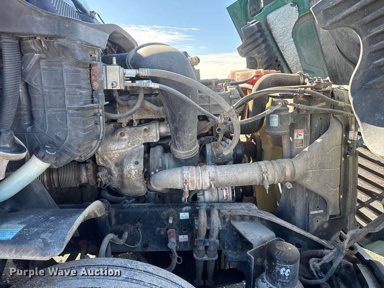 image for item FK1215 2017 Freightliner Cascadia 125 semi truck