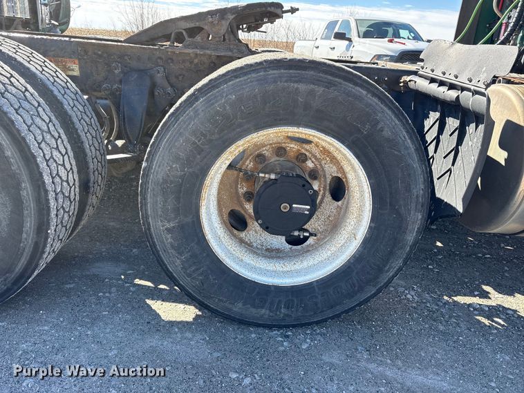 image for item FK1215 2017 Freightliner Cascadia 125 semi truck