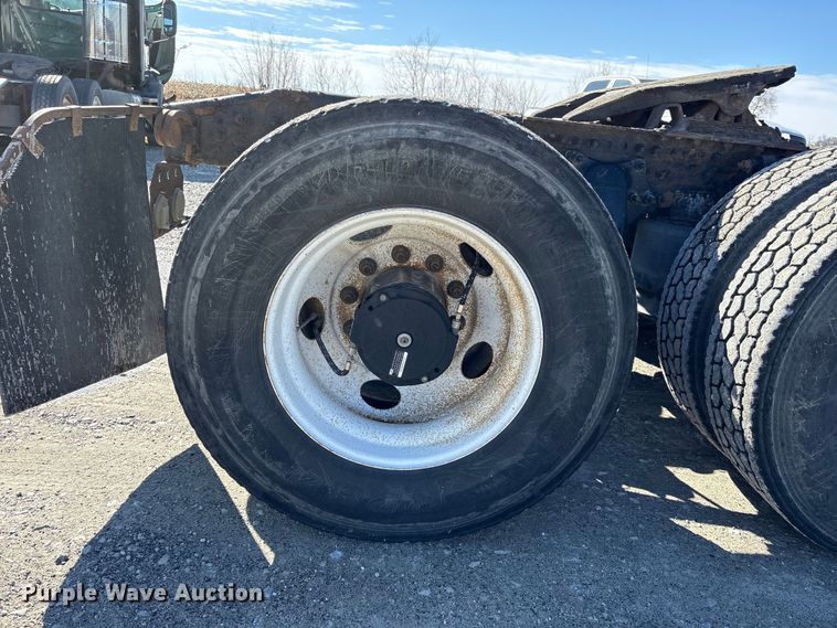 image for item FK1215 2017 Freightliner Cascadia 125 semi truck