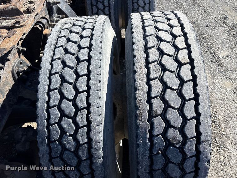 image for item FK1215 2017 Freightliner Cascadia 125 semi truck