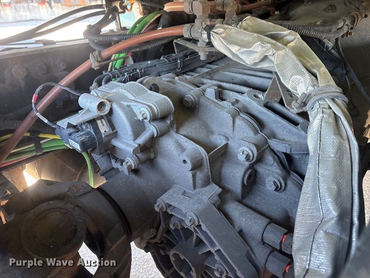 image for item FK1216 2017 Freightliner Cascadia 125 semi truck