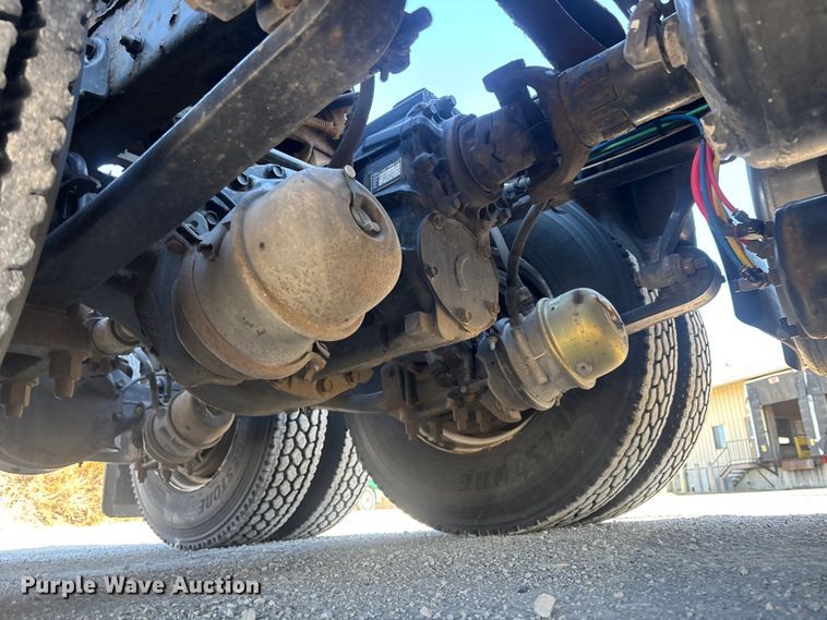 image for item FK1216 2017 Freightliner Cascadia 125 semi truck