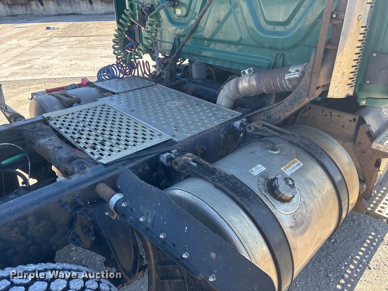 image for item FK1216 2017 Freightliner Cascadia 125 semi truck