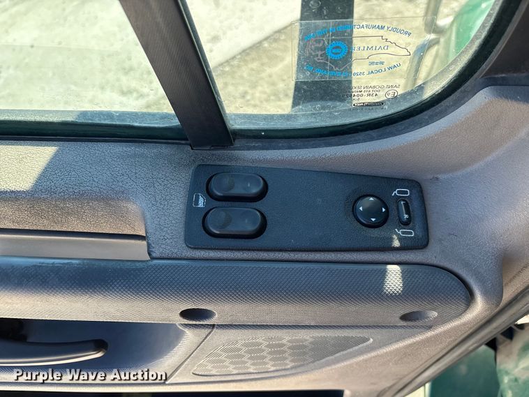 image for item FK1216 2017 Freightliner Cascadia 125 semi truck