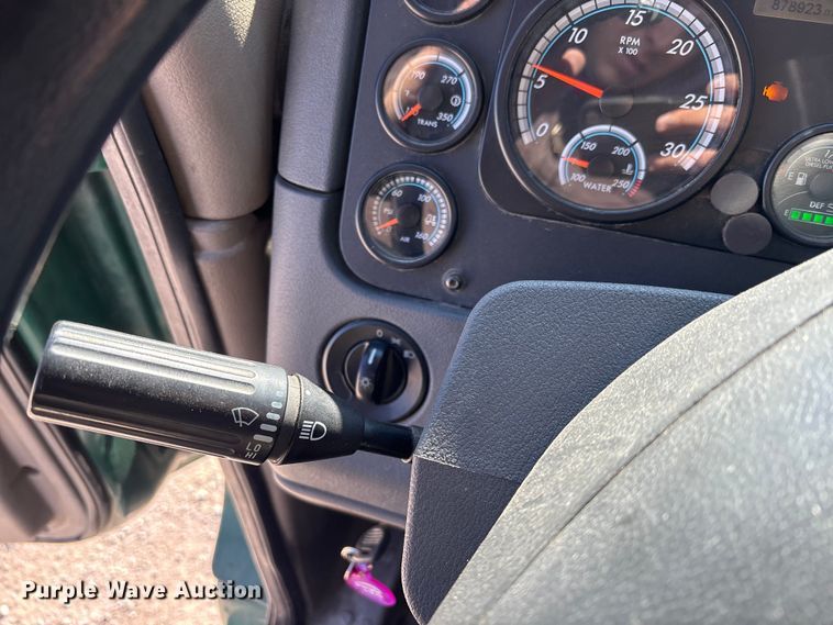 image for item FK1216 2017 Freightliner Cascadia 125 semi truck