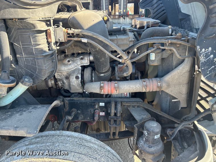 image for item FK1216 2017 Freightliner Cascadia 125 semi truck