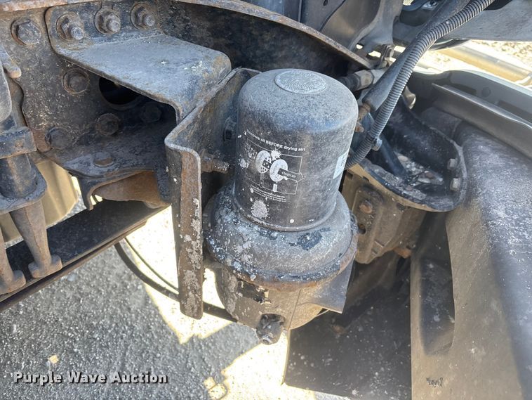 image for item FK1216 2017 Freightliner Cascadia 125 semi truck