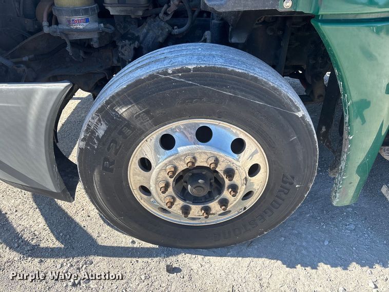 image for item FK1216 2017 Freightliner Cascadia 125 semi truck