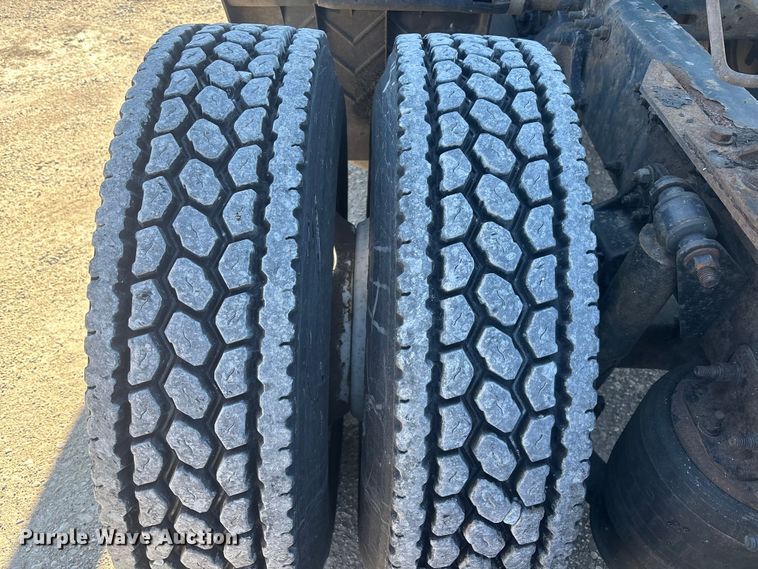 image for item FK1216 2017 Freightliner Cascadia 125 semi truck