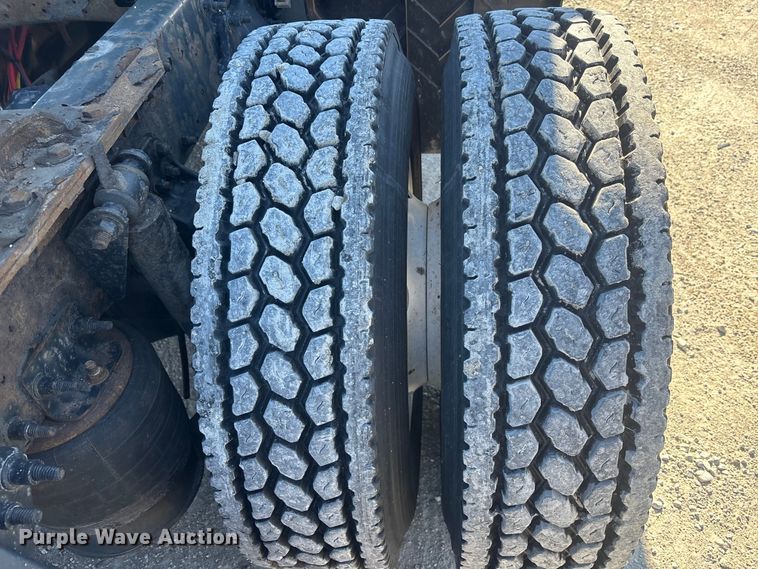 image for item FK1216 2017 Freightliner Cascadia 125 semi truck