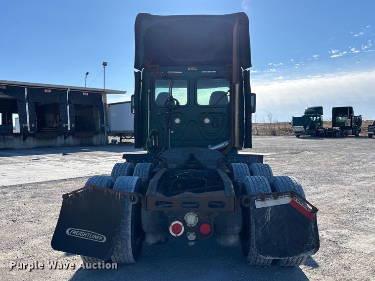 image for item FK1217 2017 Freightliner Cascadia 125 semi truck