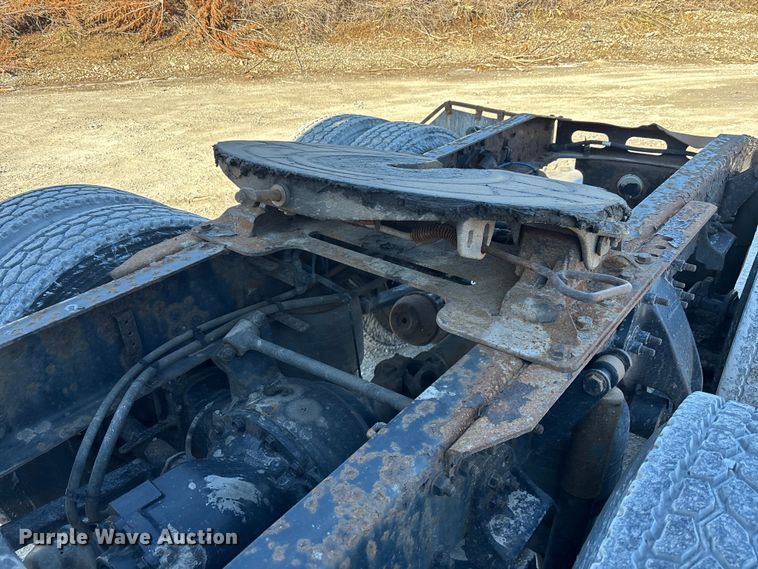 image for item FK1217 2017 Freightliner Cascadia 125 semi truck