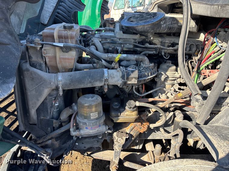 image for item FK1217 2017 Freightliner Cascadia 125 semi truck