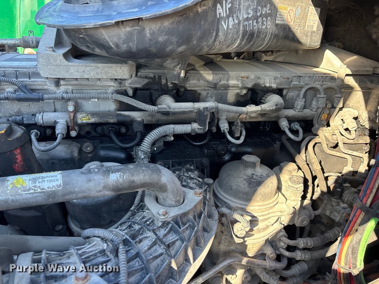 image for item FK1217 2017 Freightliner Cascadia 125 semi truck