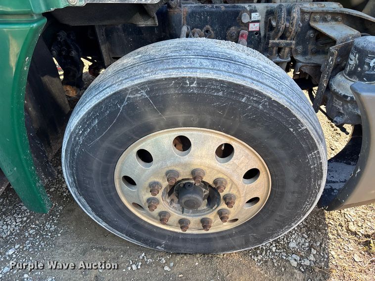 image for item FK1217 2017 Freightliner Cascadia 125 semi truck