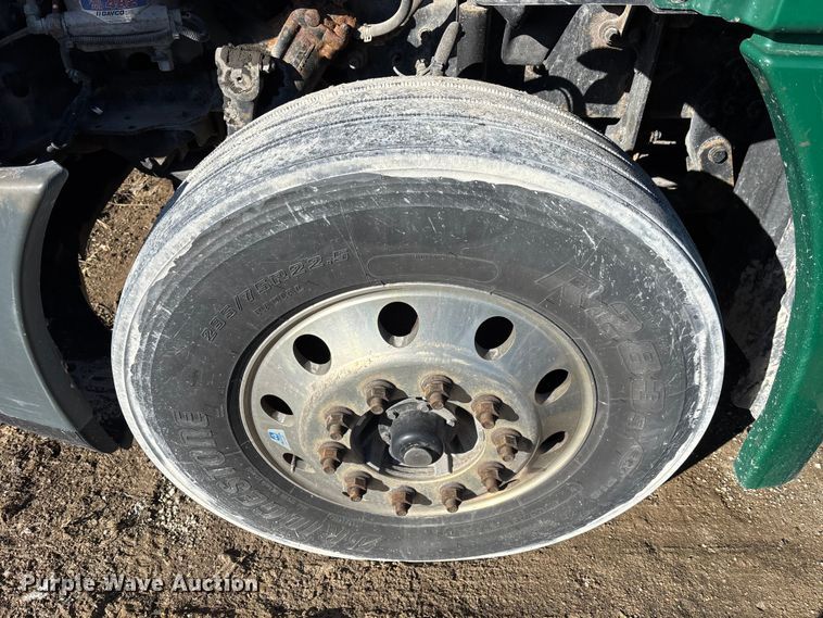 image for item FK1217 2017 Freightliner Cascadia 125 semi truck