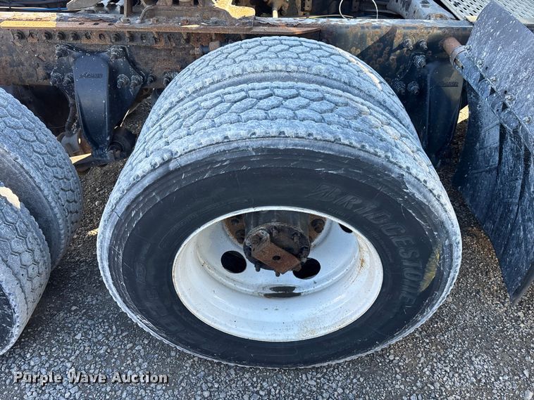 image for item FK1217 2017 Freightliner Cascadia 125 semi truck