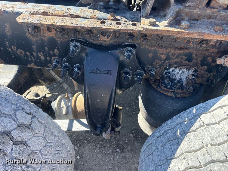 image for item FK1218 2017 Freightliner Cascadia 125 semi truck