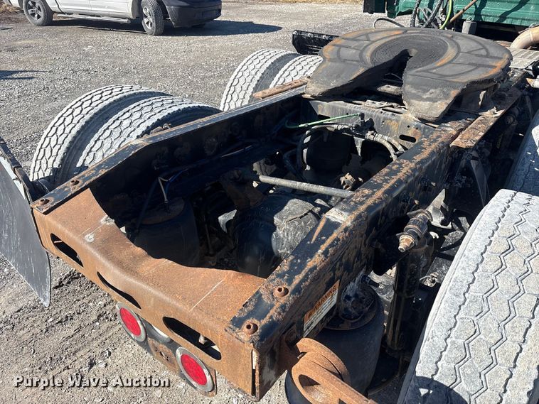 image for item FK1218 2017 Freightliner Cascadia 125 semi truck