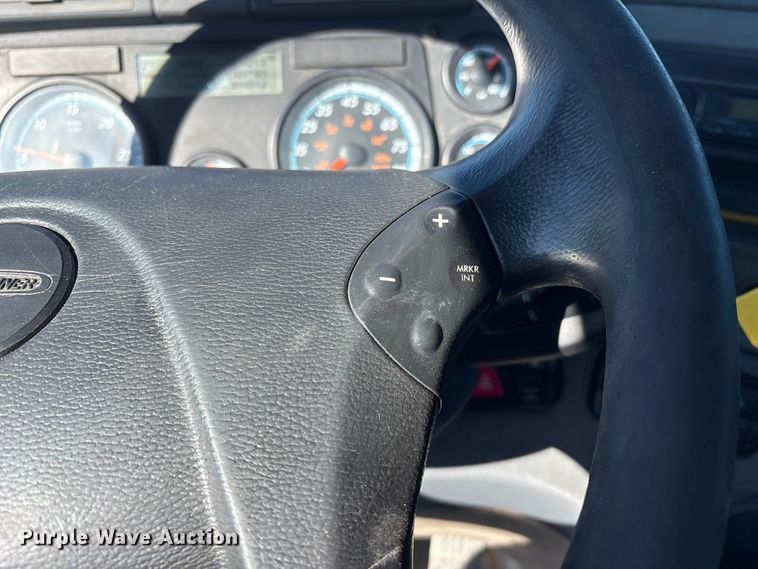 image for item FK1218 2017 Freightliner Cascadia 125 semi truck