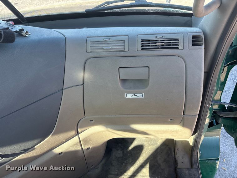 image for item FK1218 2017 Freightliner Cascadia 125 semi truck