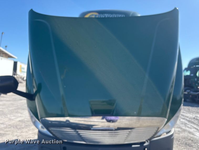 image for item FK1218 2017 Freightliner Cascadia 125 semi truck