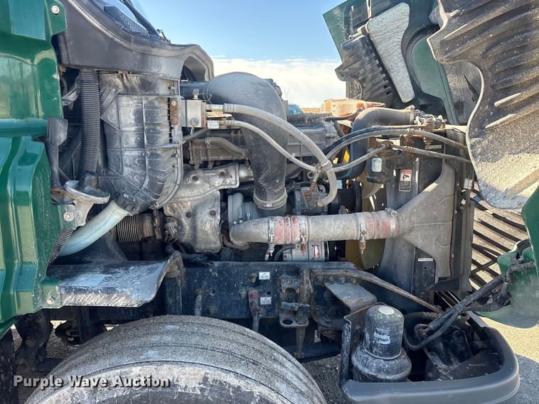 image for item FK1218 2017 Freightliner Cascadia 125 semi truck