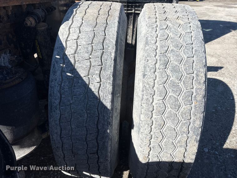 image for item FK1218 2017 Freightliner Cascadia 125 semi truck