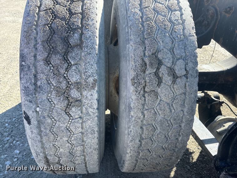 image for item FK1218 2017 Freightliner Cascadia 125 semi truck