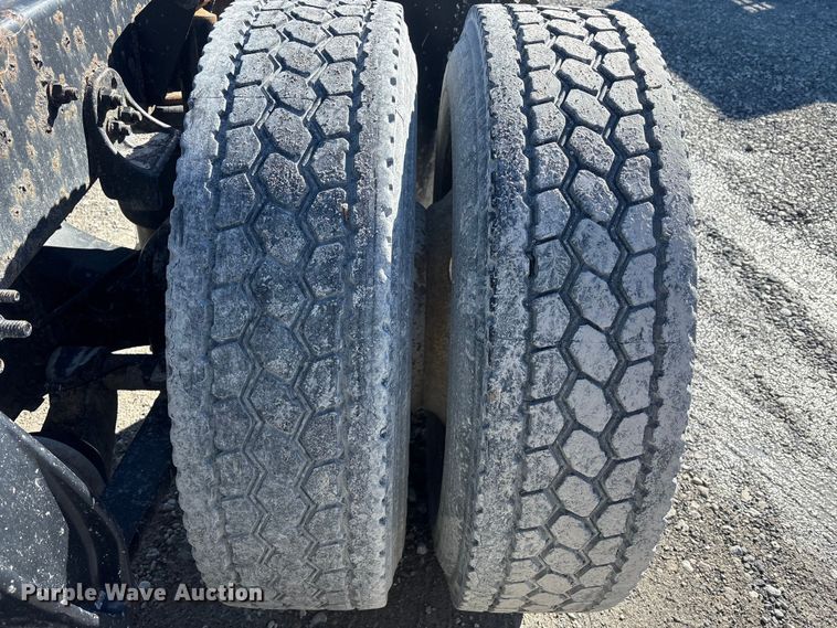 image for item FK1218 2017 Freightliner Cascadia 125 semi truck