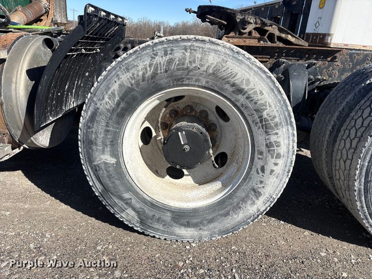 image for item FK1218 2017 Freightliner Cascadia 125 semi truck