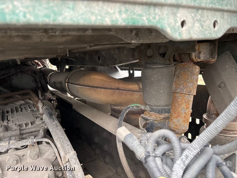 image for item FK1220 2016 Mack CXU613 semi truck