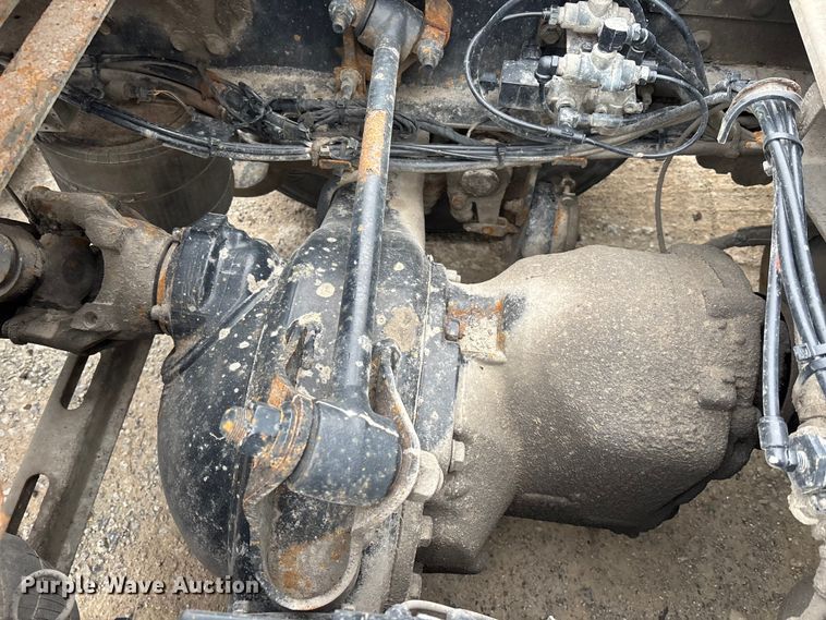 image for item FK1220 2016 Mack CXU613 semi truck