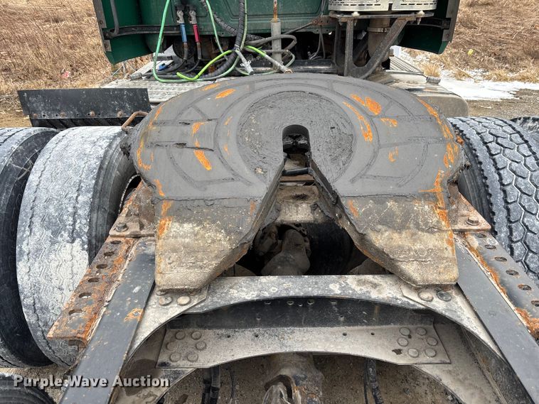 image for item FK1220 2016 Mack CXU613 semi truck