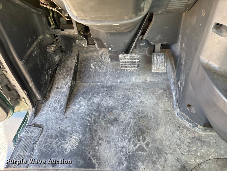 image for item FK1220 2016 Mack CXU613 semi truck