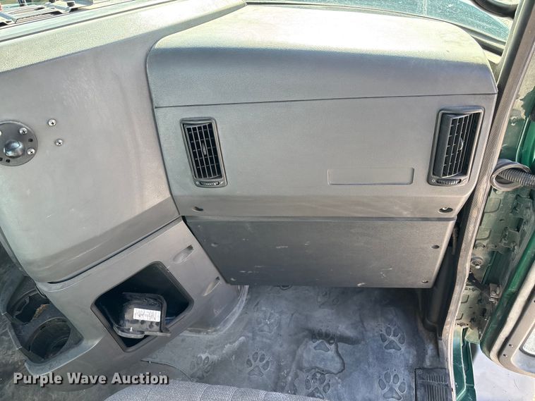 image for item FK1220 2016 Mack CXU613 semi truck