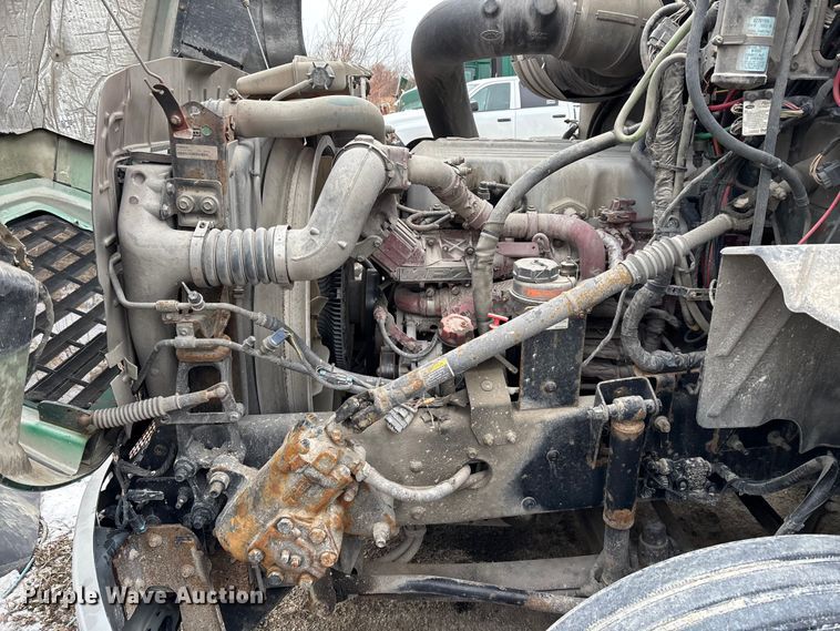 image for item FK1220 2016 Mack CXU613 semi truck