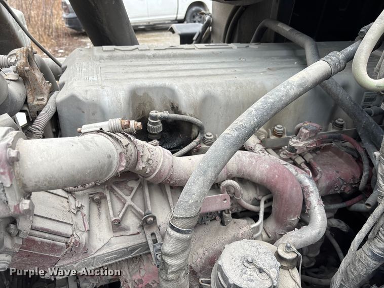 image for item FK1220 2016 Mack CXU613 semi truck