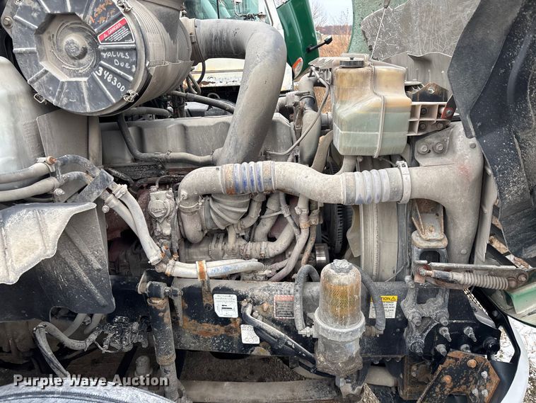 image for item FK1220 2016 Mack CXU613 semi truck