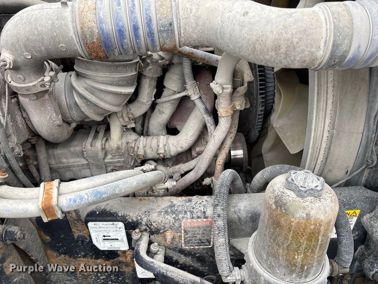 image for item FK1220 2016 Mack CXU613 semi truck