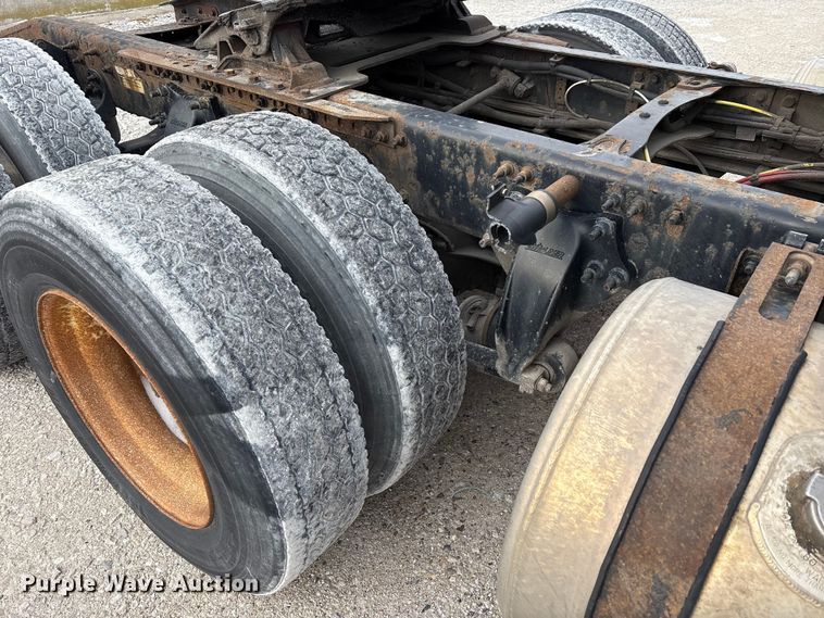 image for item FK1221 2017 Freightliner Cascadia 125 semi truck