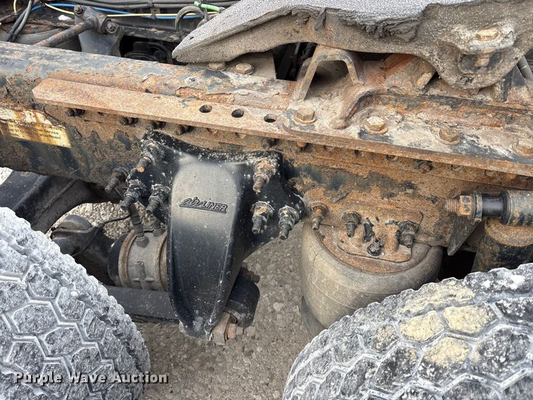 image for item FK1221 2017 Freightliner Cascadia 125 semi truck